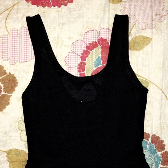 Simple Black Dress - Picture 2 of 3